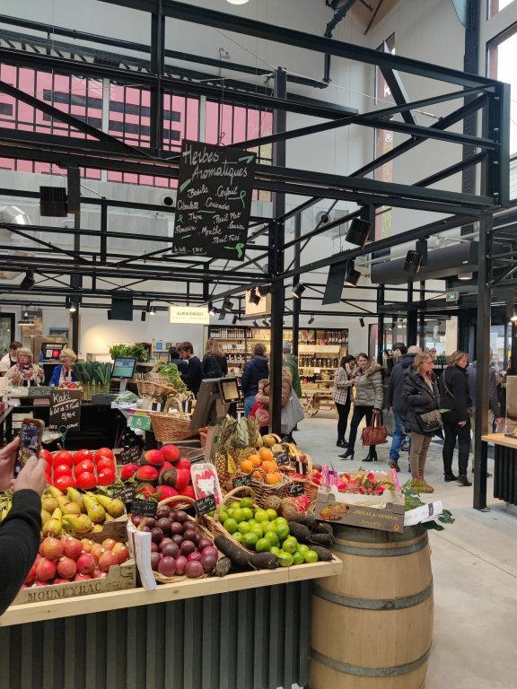 Aménagement d’une halle gourmande au sein d’une structure Eiffel  à Rouen (76)