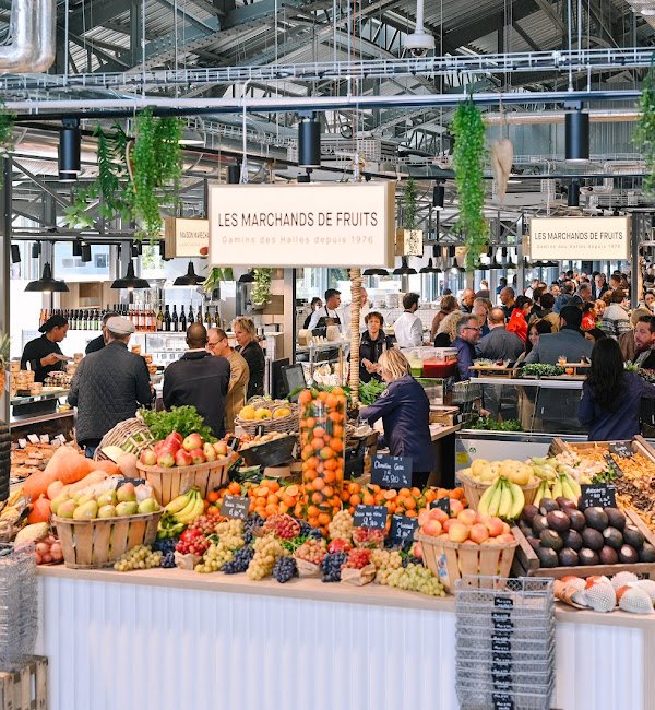 Aménagement d'une halle gourmande au sein d'une structure Eiffel a Issy-les-Moulineaux